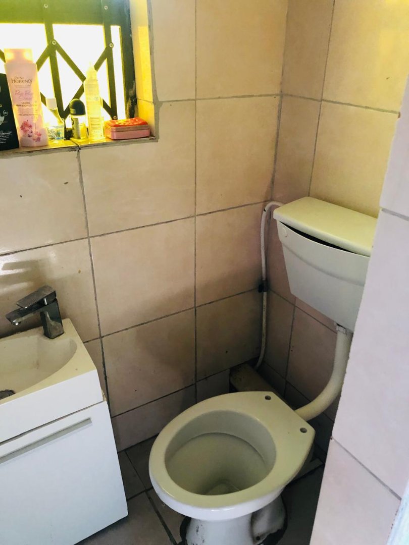 8 Bedroom Property for Sale in Harare Western Cape